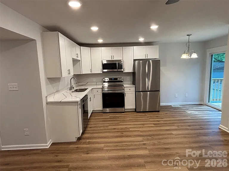 6211 Spanish Oak Rd — Photo 5