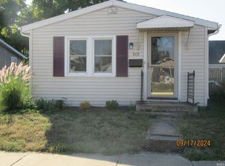 919 Meridian St, Mishawaka, IN 46544