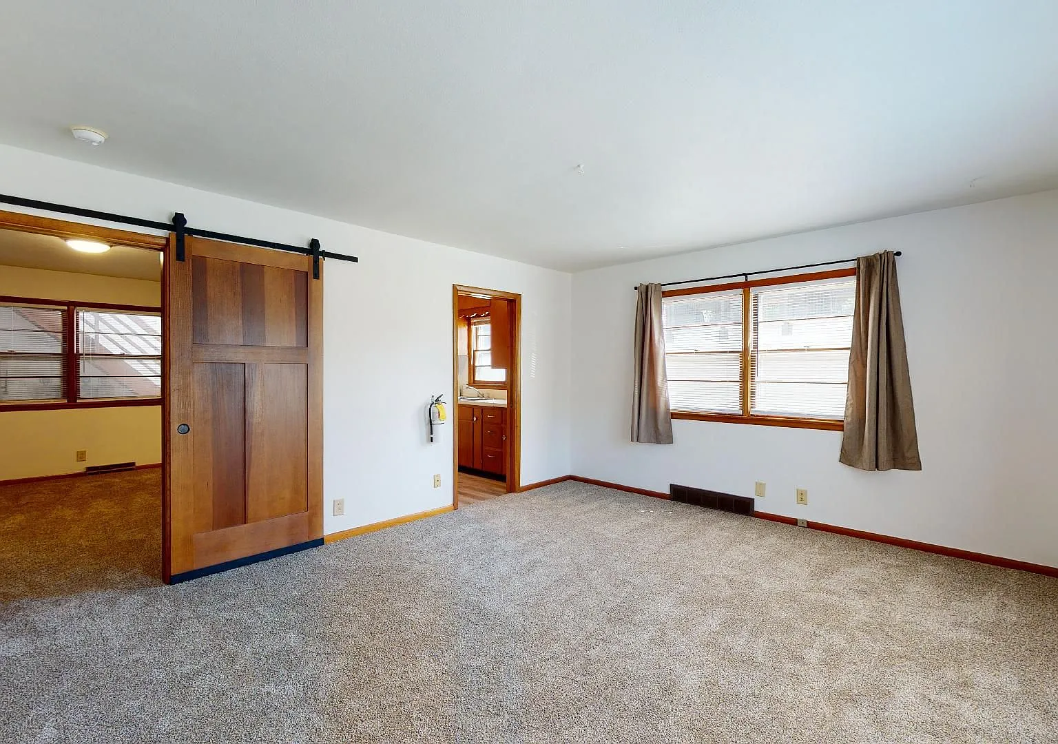 210 Campus Ave — Photo 1