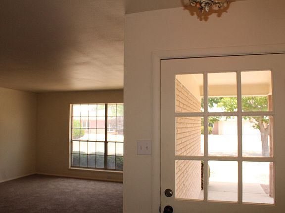 4th image of 8616 Parkland Dr
