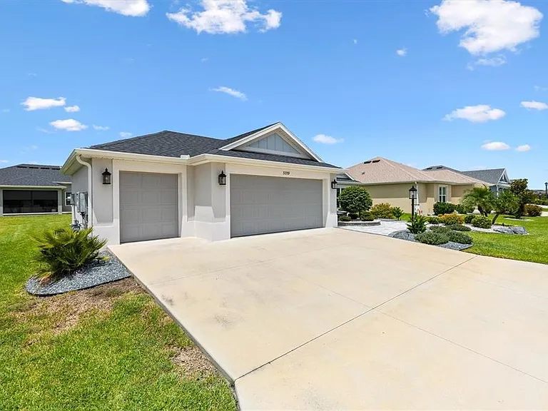 3359 Brianna Ln — Photo 2