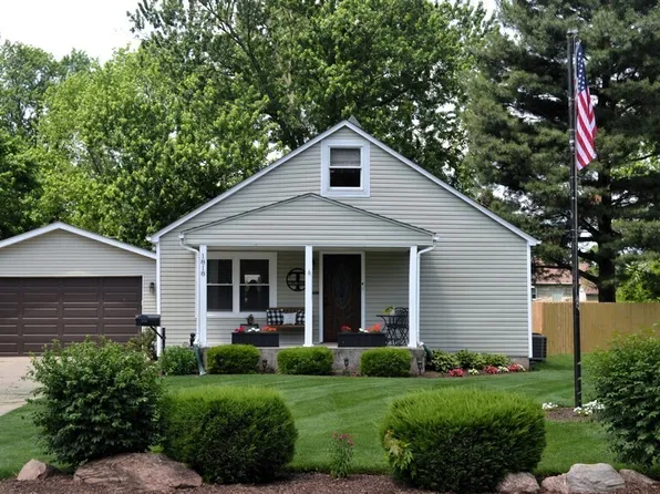 1818 Lee St, Columbus, IN 47201