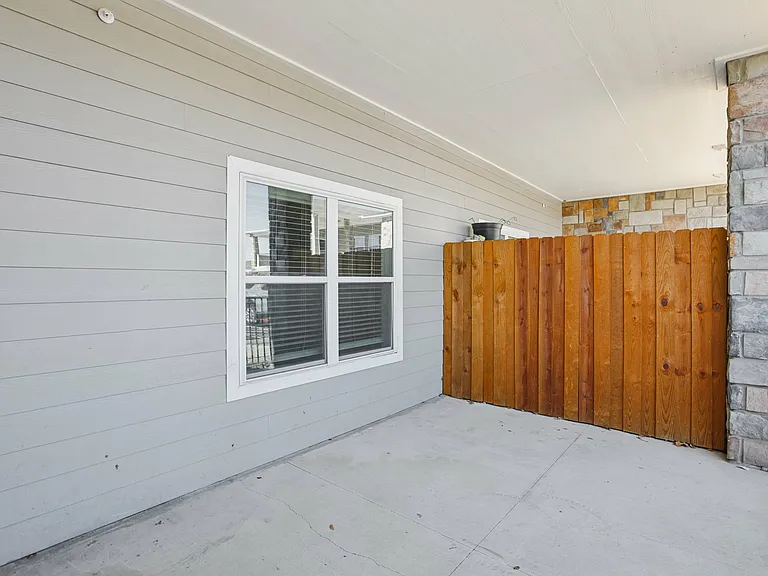 Horseshoe Apartments — Photo 7