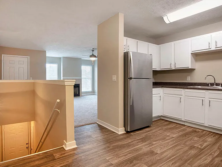 Ridgeland Place Apartment Homes — Photo 4