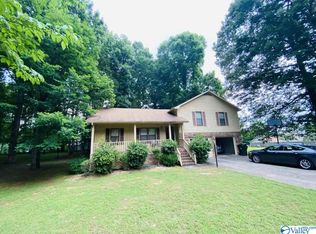 221 Frances Amelia Dr, Huntsville, AL 35811