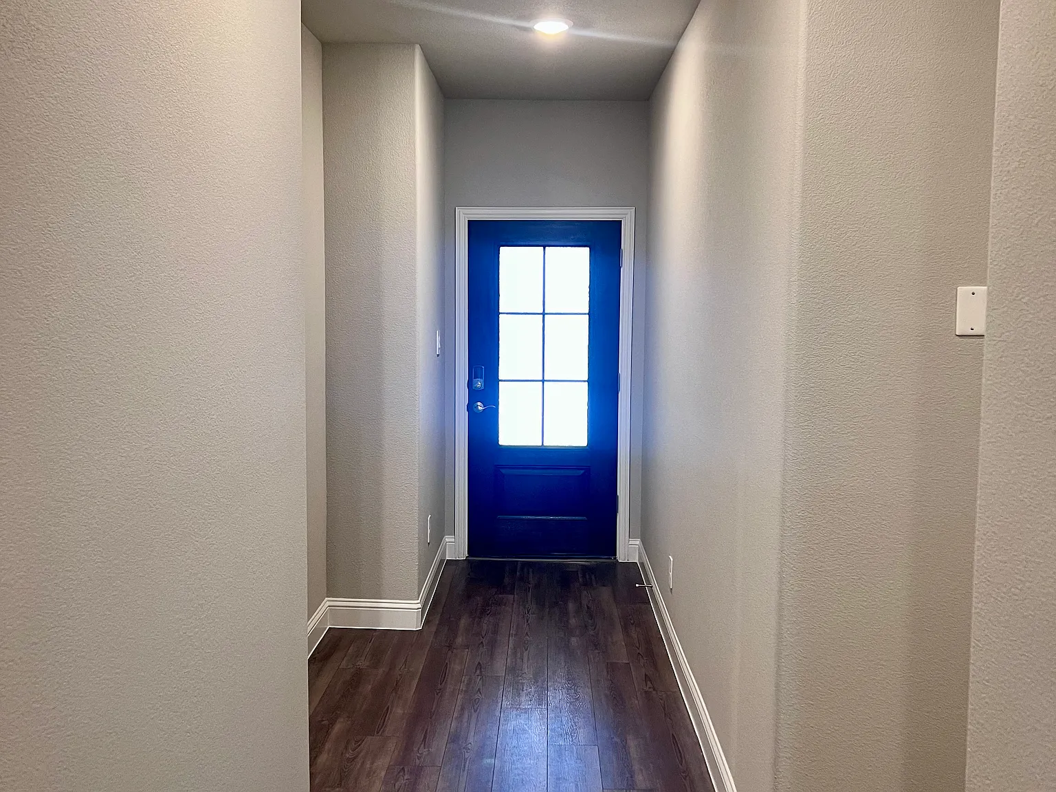 4 bed, 1800 sqft, $2,500 — Photo 3