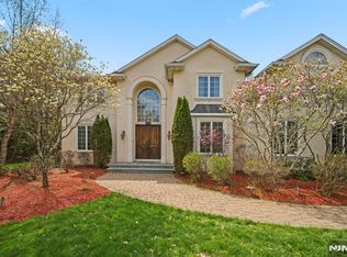 43 Beverly Rd, Hillsdale, NJ 07642