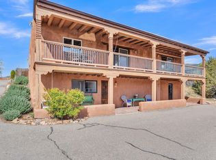 424 Apodaca Hl, Santa Fe, NM 87501