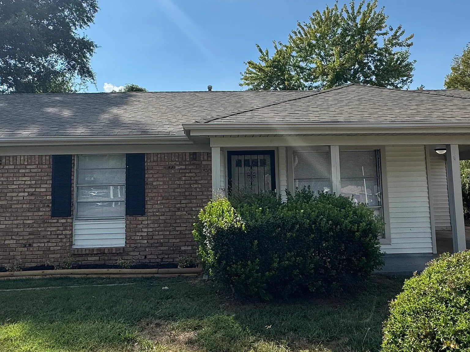 3 bed, 2.0 bath, 1193 sqft, $1,350 — Photo 1