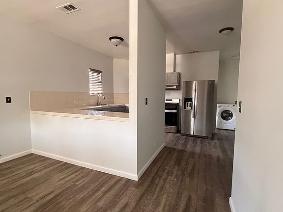 3rd image of 1635 E Washington Blvd Unit A