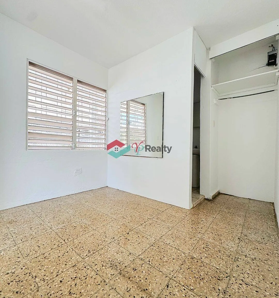 1 bed, 1.0 bath, $595 — Photo 2