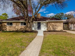 11306 Scottsdale Dr, Meadows Place, TX 77477