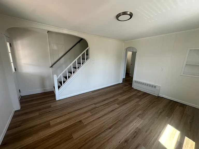 67 Bouvier Ave #2R — Photo 5