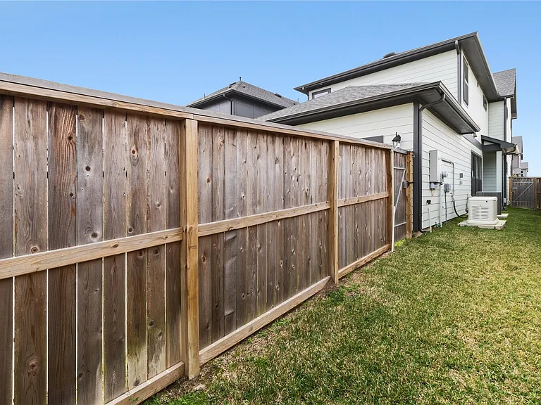 1530 Noble Park Dr — Photo 27