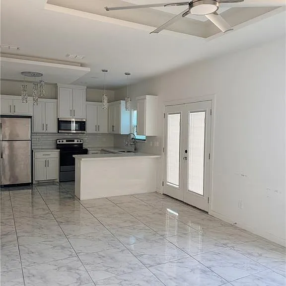 1405 S Yankton St #3 — Photo 6