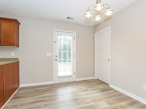 4th image of 3252 Hardwood Dr