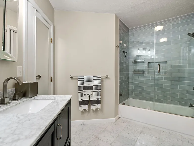 9 Battery St #7 — Photo 17