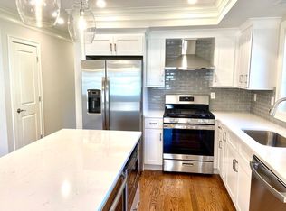 8 Maplewood St #A, West Roxbury, MA 02132