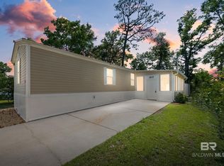 1937 Ridgewood Dr, Lillian, AL 36549