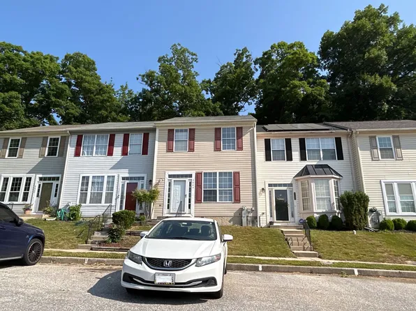 9004 Quail Run Dr, Perry Hall, MD 21128