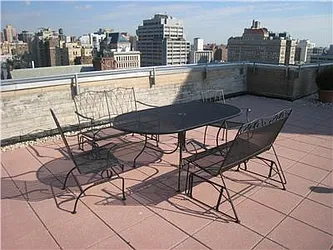 Rented by R New York