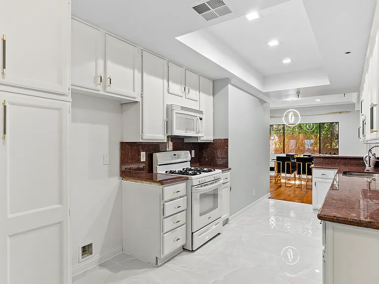 14630 Dickens St #108 — Photo 7