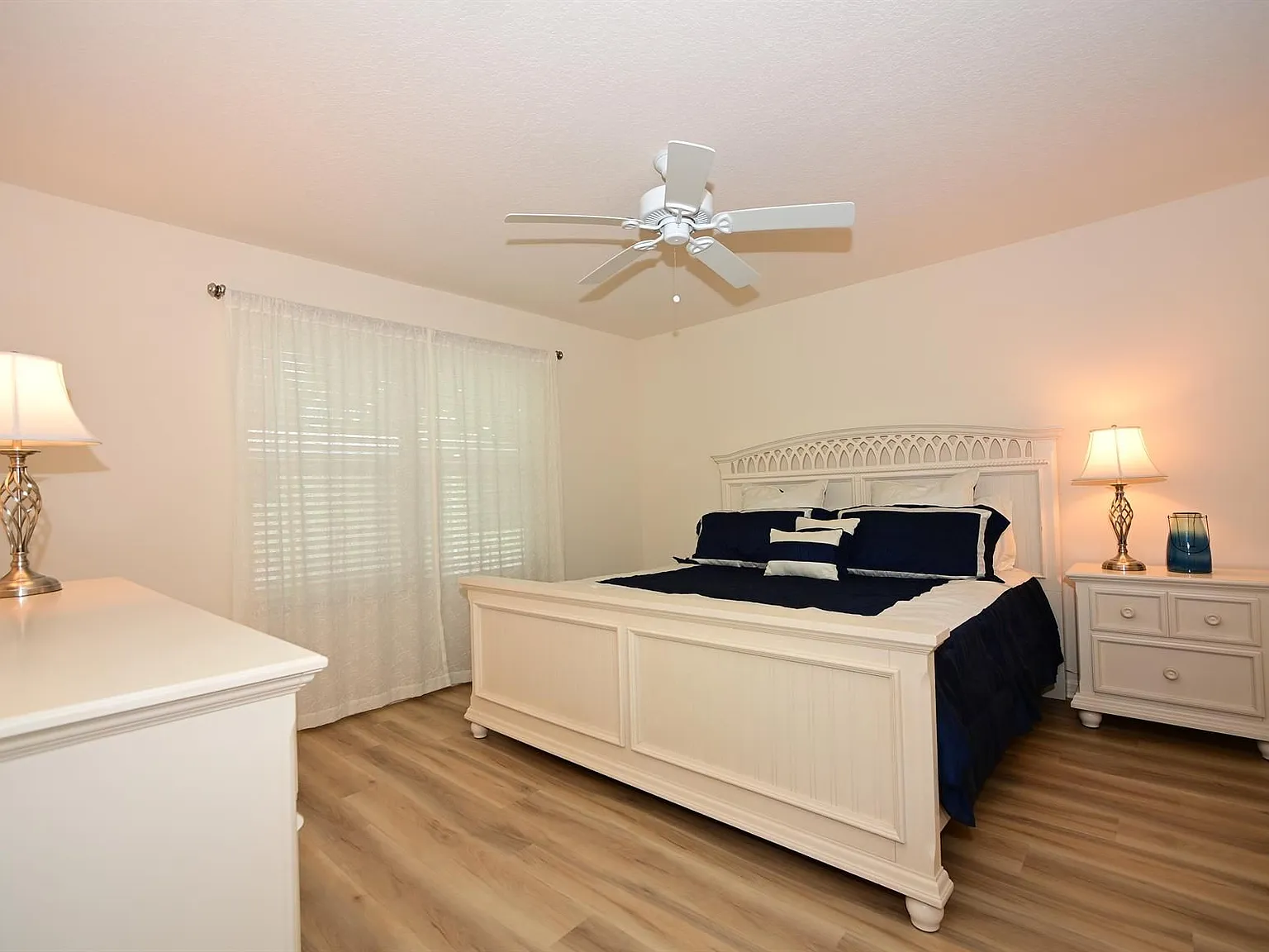 3 bed, 1426 sqft, $3,200 — Photo 4