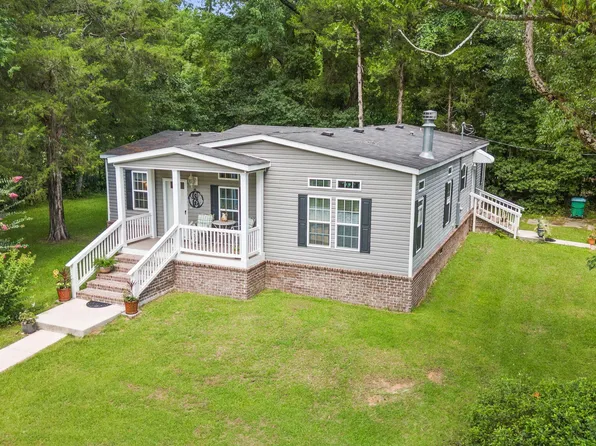 620 & 622 W Banfill Ave, Bonifay, FL 32425