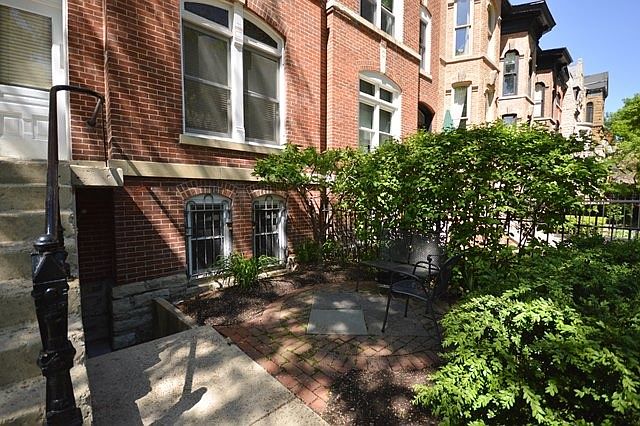 1st image of 556 W Belden Ave APT 1