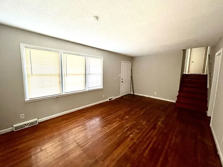 5003 Stag Run Cir NW — Photo 3