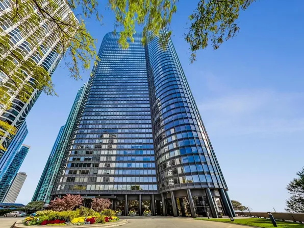 155 N Harbor Dr APT 5205, Chicago, IL 60601