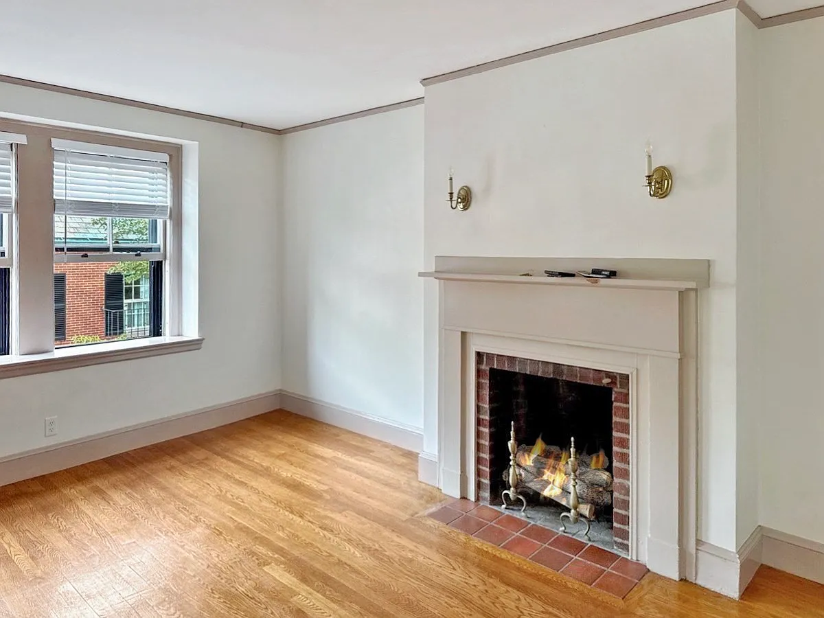 1 bed, 1.0 bath, 500 sqft, $2,350 — Photo 1