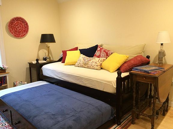 daybed/trundle open (trundle slides in easily)