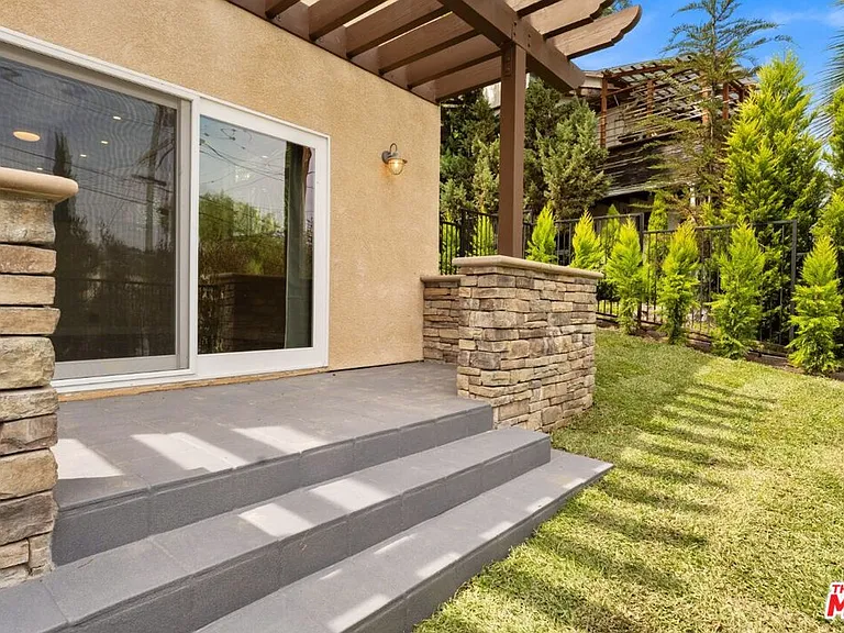 1630 Bridgeport Dr — Photo 43