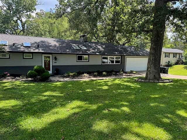 1st image of 706 Woodland Dr