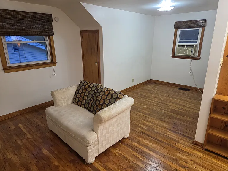 634 E 38th St #1 — Photo 10