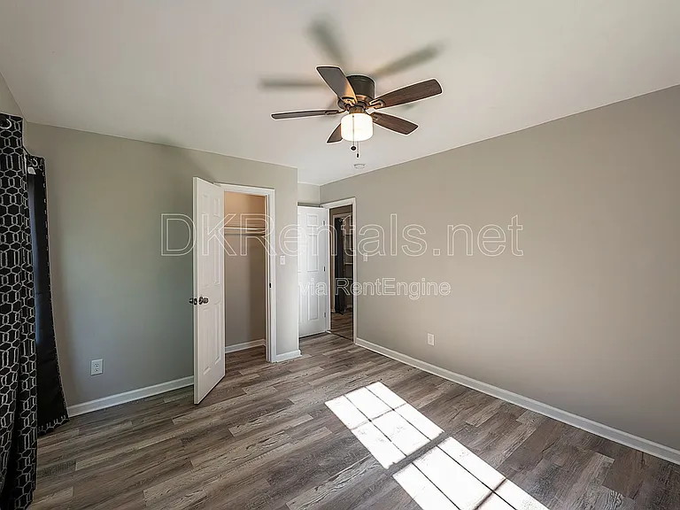 2874 Blount St — Photo 23