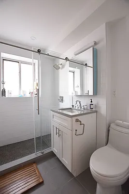 Rented by REAL New York | media 22