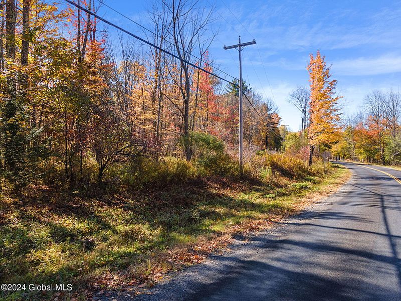 4th image of 222 Sawyer Hollow Road