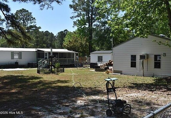 4th image of 9112 Highland Hills Drive NE