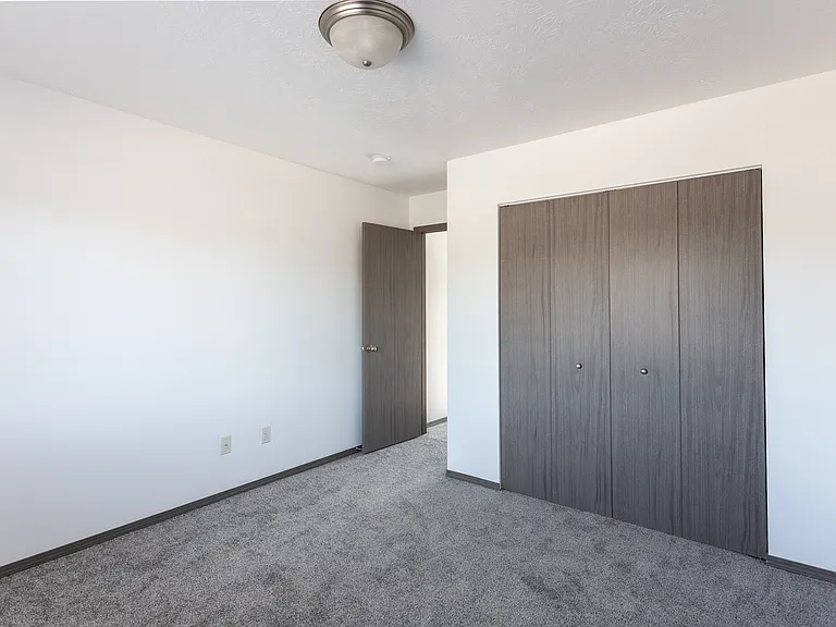 85 Commons — Photo 8