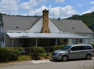 305 3rd St W, Madison, WV 25130