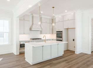 1360 Lucinda St, Mount Pleasant, SC 29466