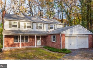 769 Hedges Ln, Wayne, PA 19087