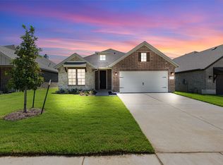 3524 Columbus St, Gainesville, TX 76240