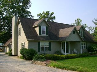 2922 Vine St, Danville, IL 61834