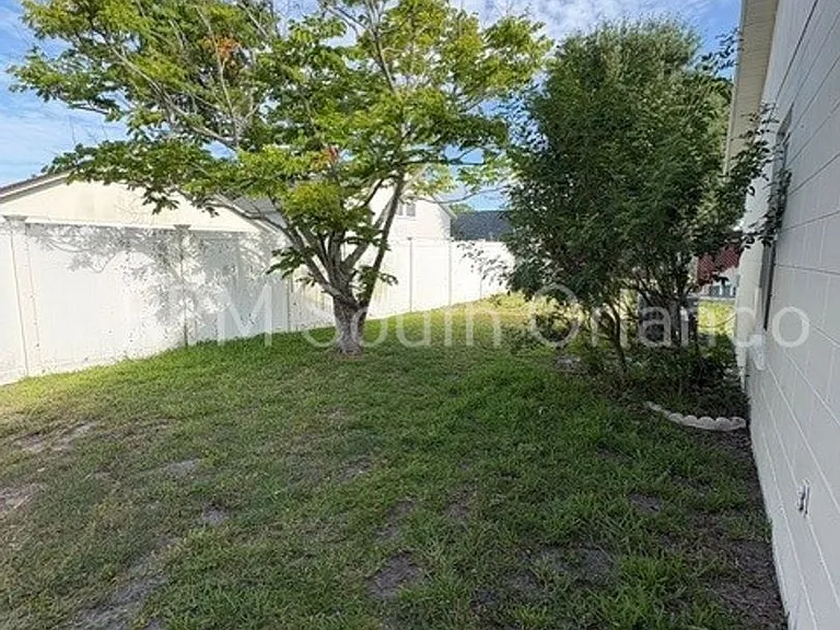 1930 Teaberry Ct — Photo 6