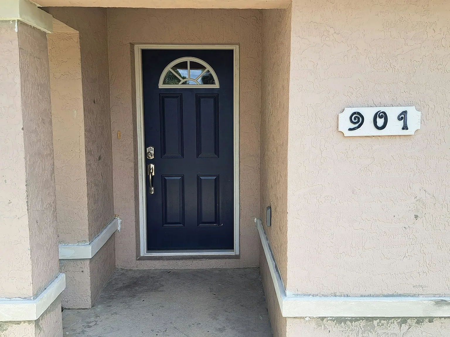 901 Southwest 7th Street — Photo 3