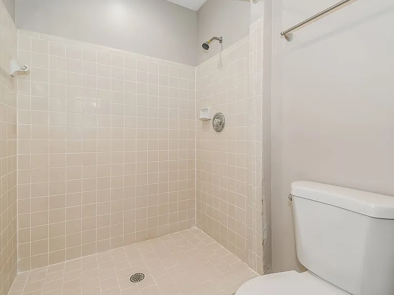 4176 Rollingwood Ct — Photo 14