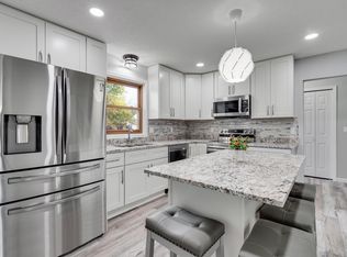 1042 Briar Creek Rd, Eagan, MN 55123